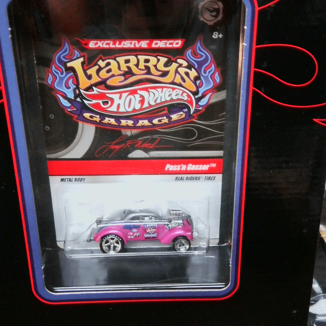Hot Wheels 2009 Larry's Garage - 21 Car Set PINK PASS'N GASSER - Image 3