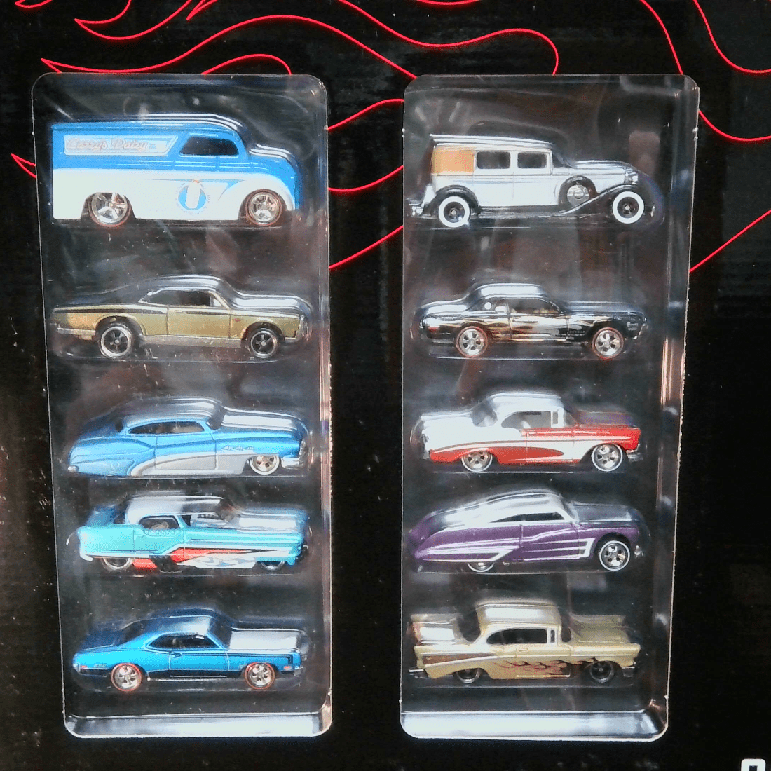 Hot Wheels 2009 Larry's Garage - 21 Car Set PINK PASS'N GASSER - Image 4