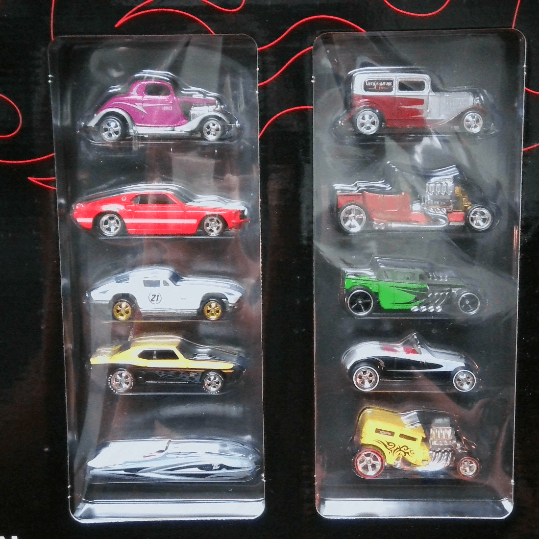 Hot Wheels 2009 Larry's Garage - 21 Car Set PINK PASS'N GASSER - Image 5